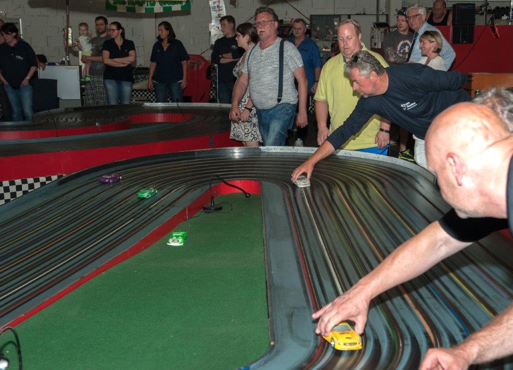2017-06-02 2017_06_02 UI Slot Car Rennen @ LPD Wien039