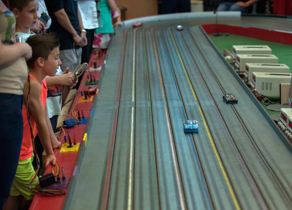2017-06-02 2017_06_02 UI Slot Car Rennen @ LPD Wien049