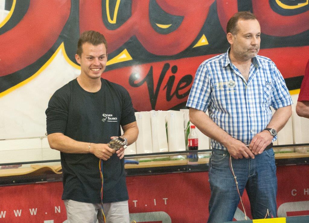 2017-06-02 2017_06_02 UI Slot Car Rennen @ LPD Wien097