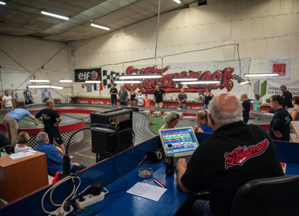 2017-06-02 2017_06_02 UI Slot Car Rennen @ LPD Wien136