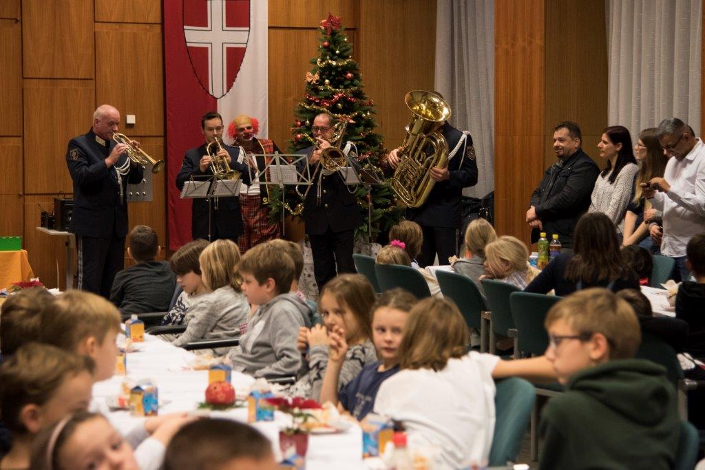 UI Weihnachtsfeier 042�Andreas Riegler
