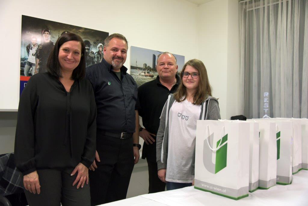 UI Weihnachtsfeier 186@ELBE Bernhard