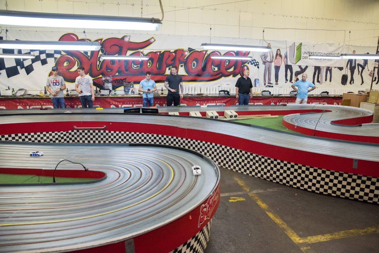 2018-06-15 UI Slot Car Rennen 014 @ Gerhartl-Sinzinger Dietmar.jpg