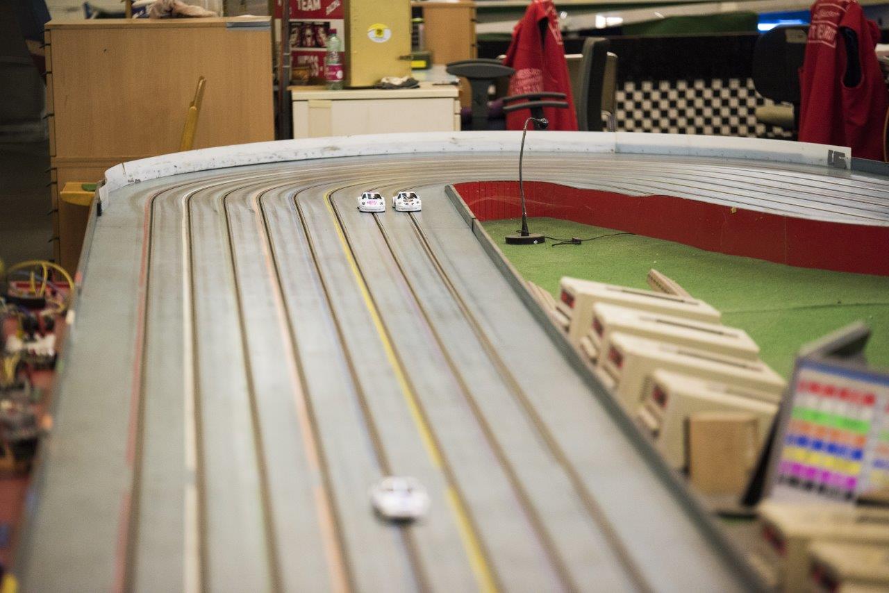 2018-06-15 UI Slot Car Rennen 022 @ Gerhartl-Sinzinger Dietmar.jpg
