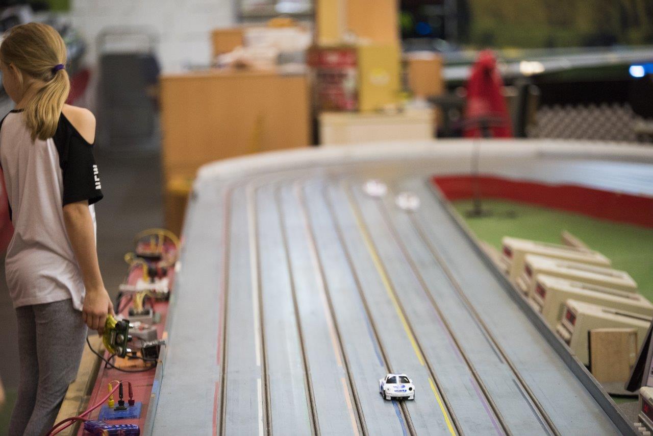 2018-06-15 UI Slot Car Rennen 023 @ Gerhartl-Sinzinger Dietmar.jpg