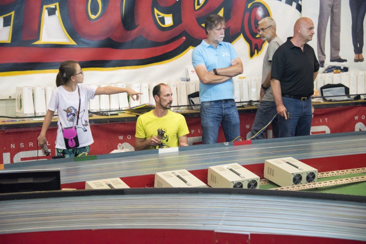 2018-06-15 UI Slot Car Rennen 085 @ Gerhartl-Sinzinger Dietmar.jpg