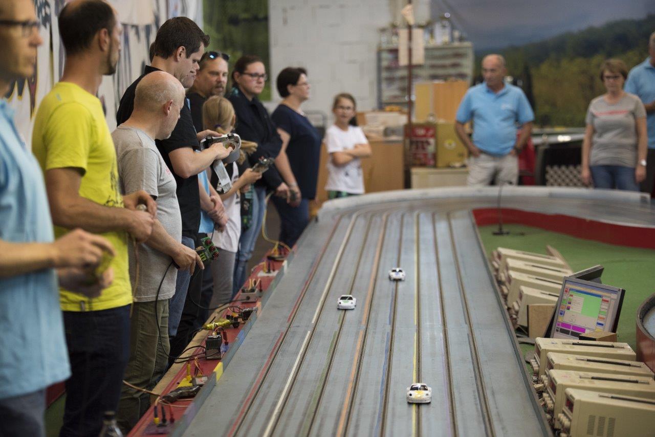 2018-06-15 UI Slot Car Rennen 101 @ Gerhartl-Sinzinger Dietmar.jpg
