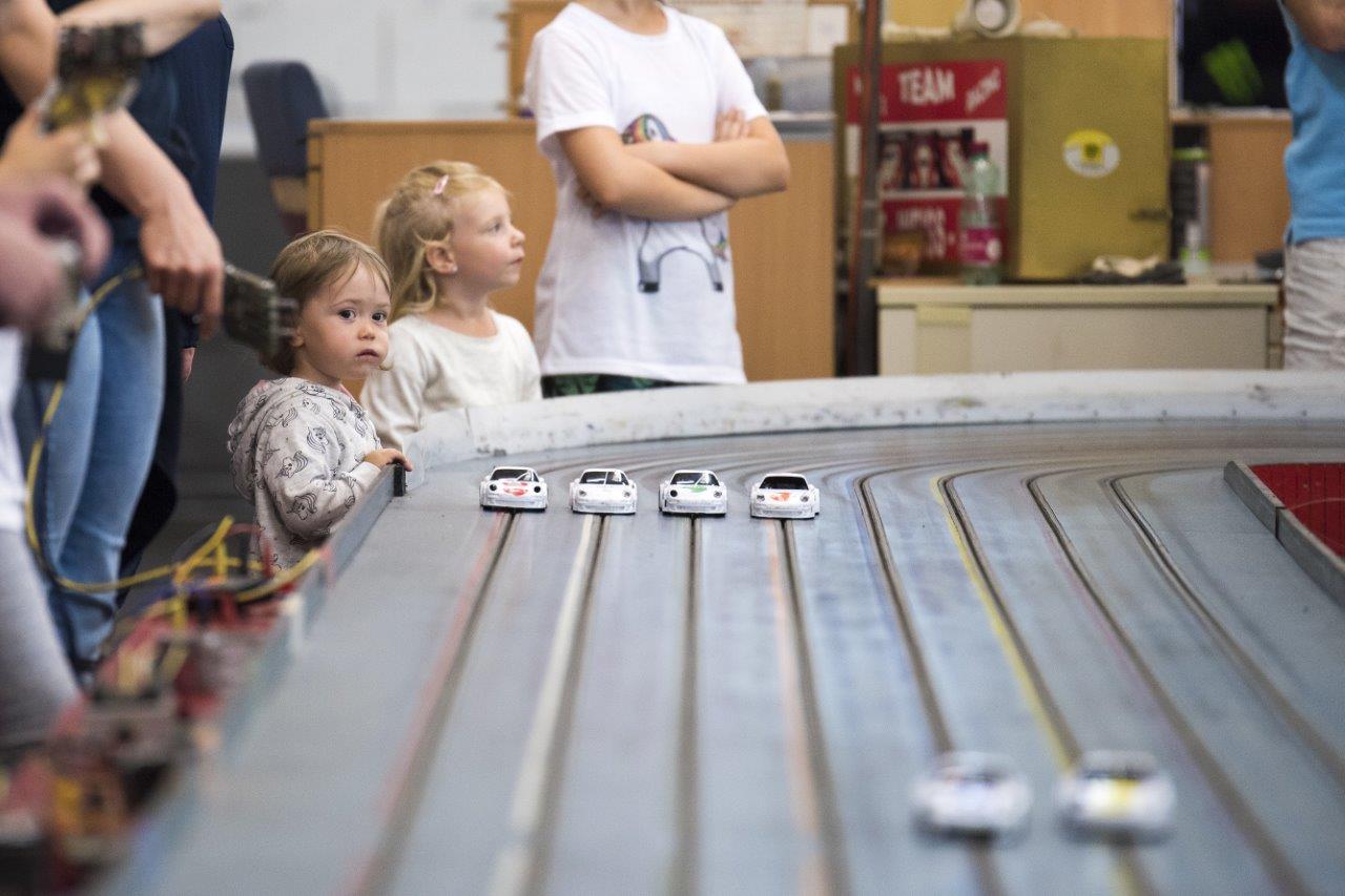 2018-06-15 UI Slot Car Rennen 111 @ Gerhartl-Sinzinger Dietmar.jpg