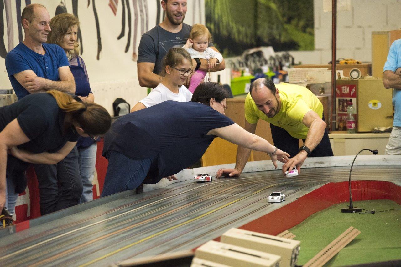 2018-06-15 UI Slot Car Rennen 136 @ Gerhartl-Sinzinger Dietmar.jpg