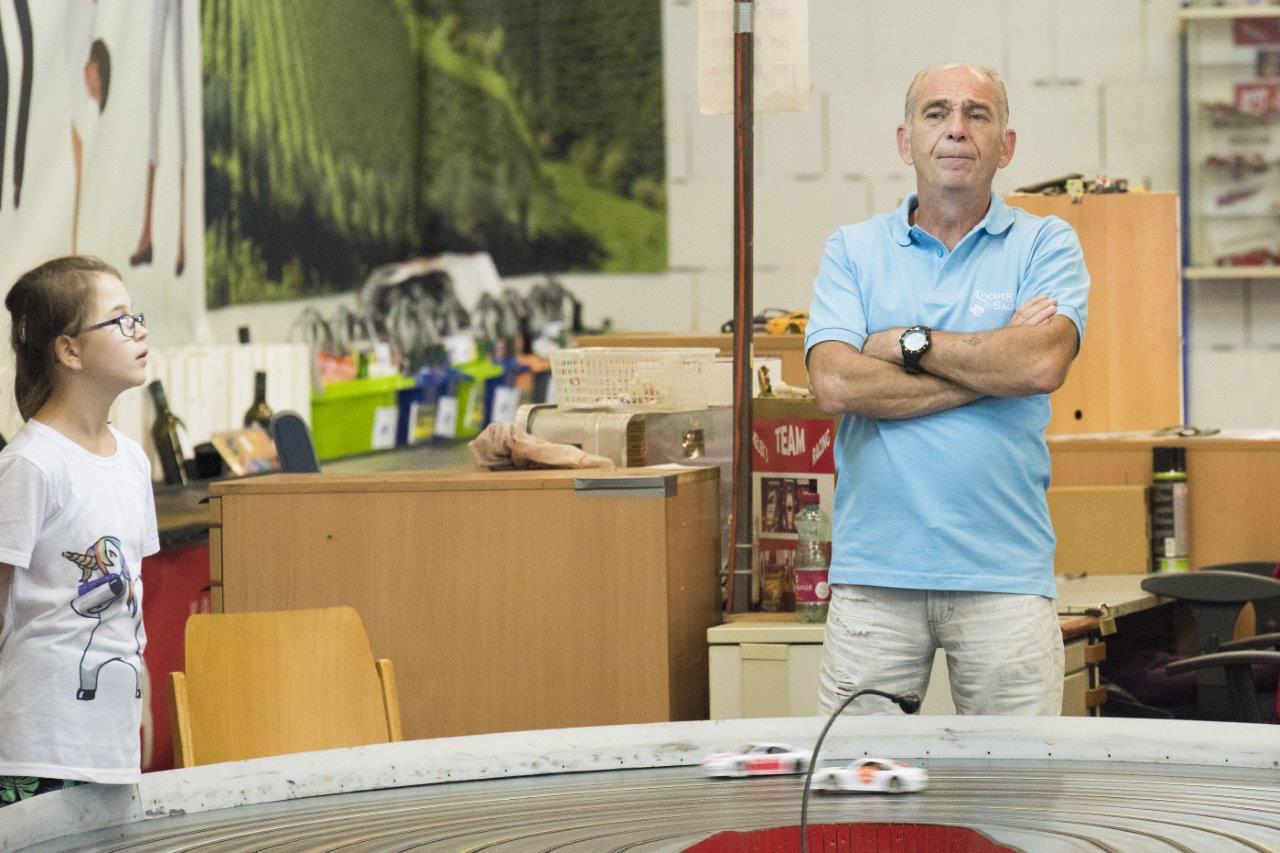 2018-06-15 UI Slot Car Rennen 140 @ Gerhartl-Sinzinger Dietmar.jpg
