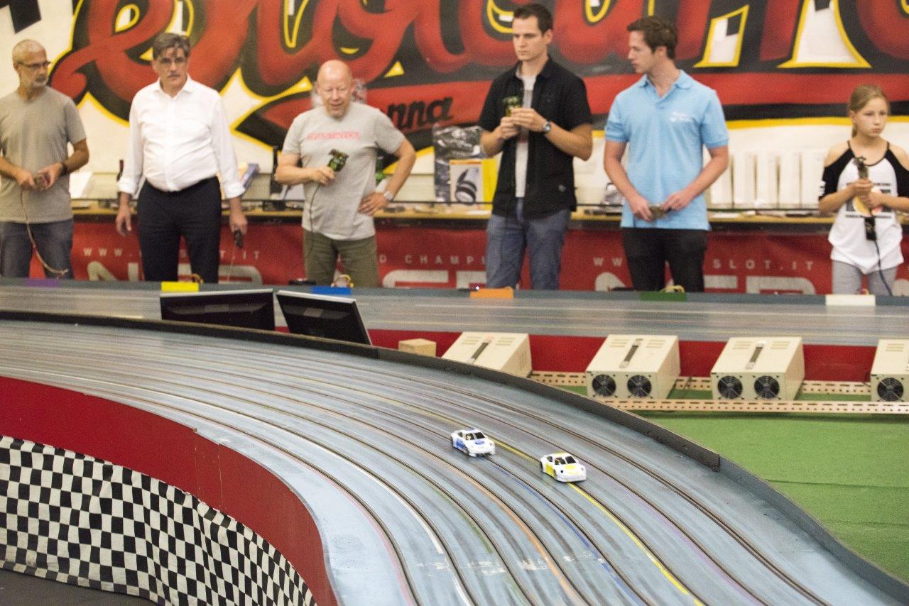 2018-06-15 UI Slot Car Rennen 142 @ Gerhartl-Sinzinger Dietmar.jpg