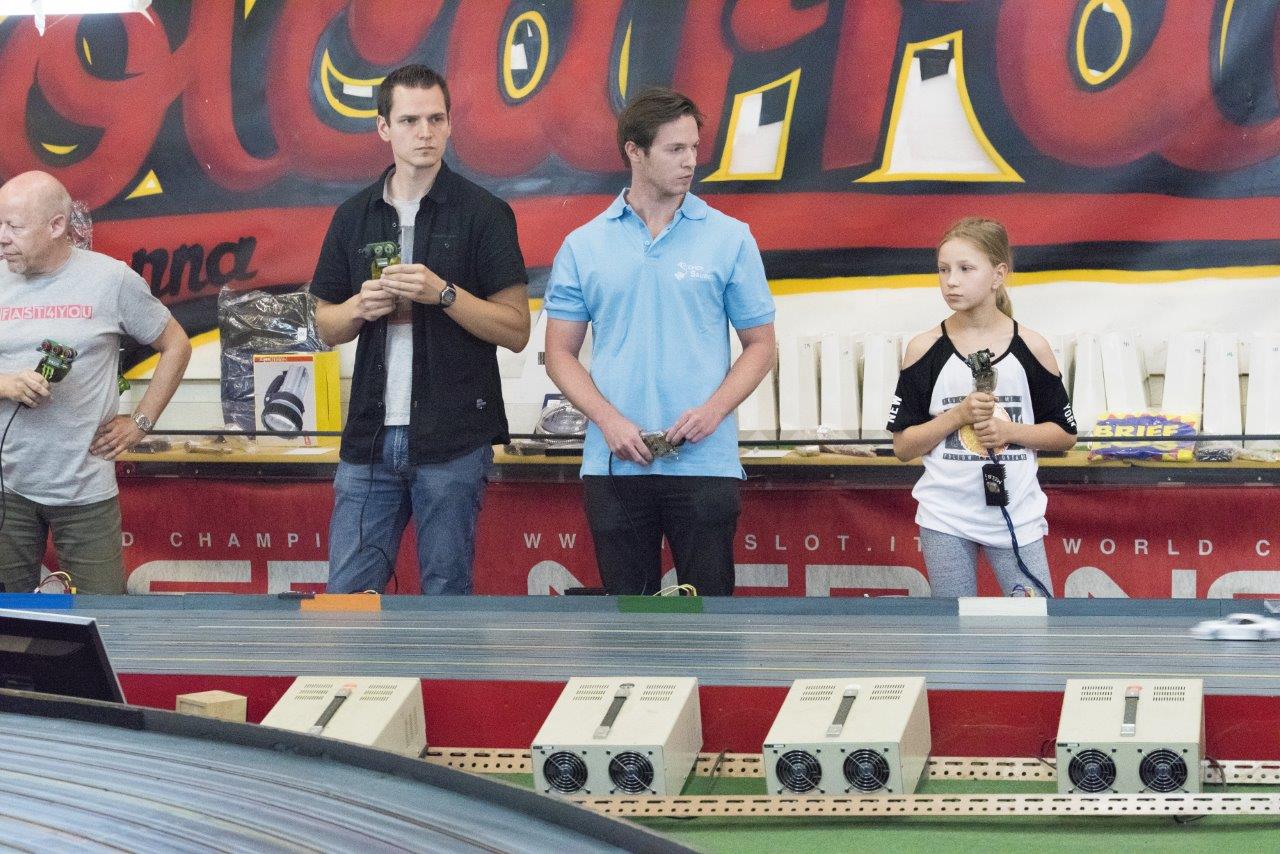 2018-06-15 UI Slot Car Rennen 144 @ Gerhartl-Sinzinger Dietmar.jpg