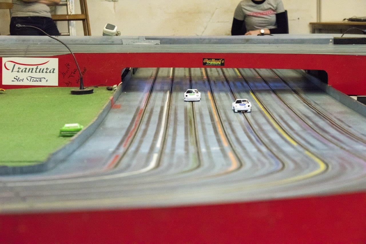 2018-06-15 UI Slot Car Rennen 146 @ Gerhartl-Sinzinger Dietmar.jpg