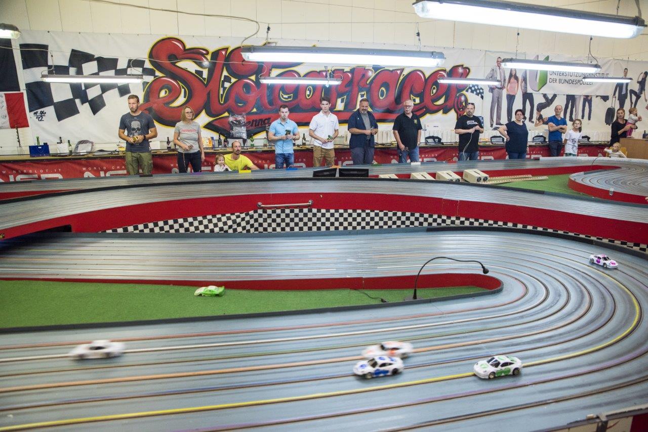 2018-06-15 UI Slot Car Rennen 148 @ Gerhartl-Sinzinger Dietmar.jpg