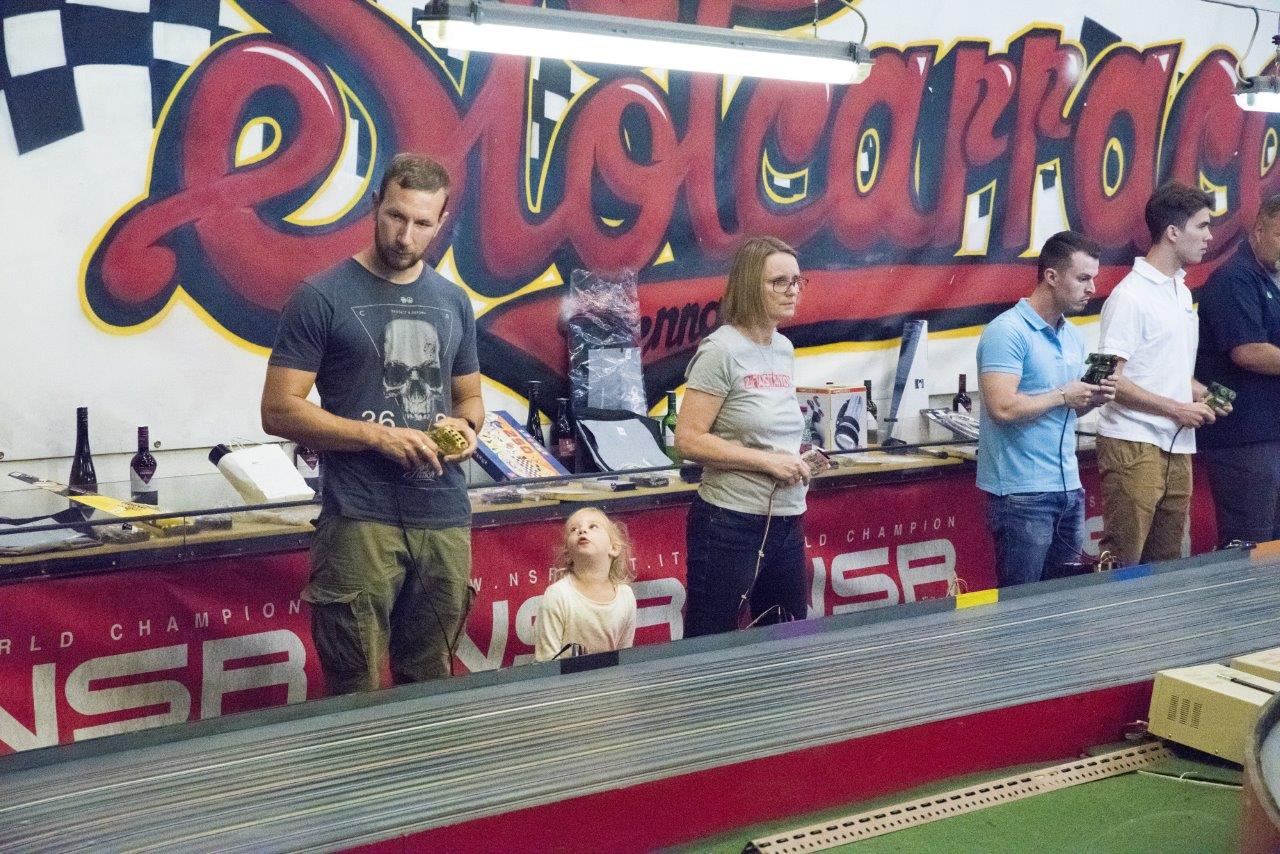 2018-06-15 UI Slot Car Rennen 154 @ Gerhartl-Sinzinger Dietmar.jpg