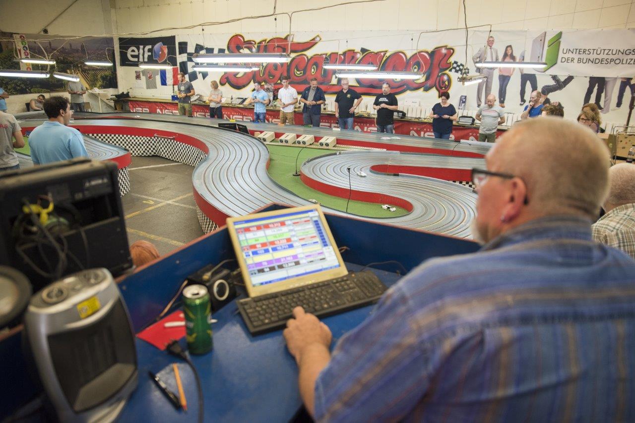 2018-06-15 UI Slot Car Rennen 156 @ Gerhartl-Sinzinger Dietmar.jpg