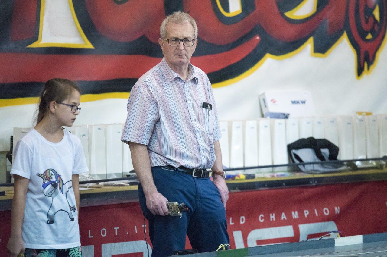 2018-06-15 UI Slot Car Rennen 194 @ Gerhartl-Sinzinger Dietmar.jpg