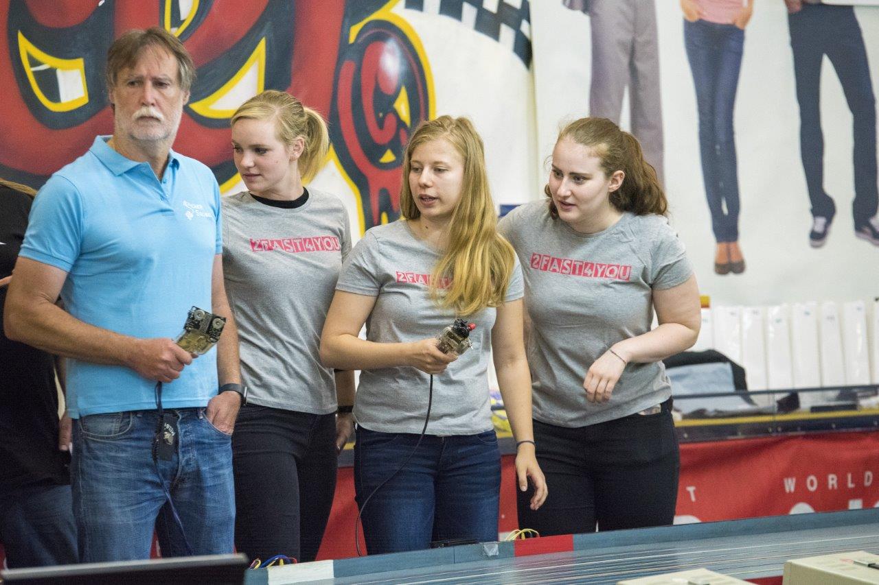 2018-06-15 UI Slot Car Rennen 273 @ Gerhartl-Sinzinger Dietmar.jpg