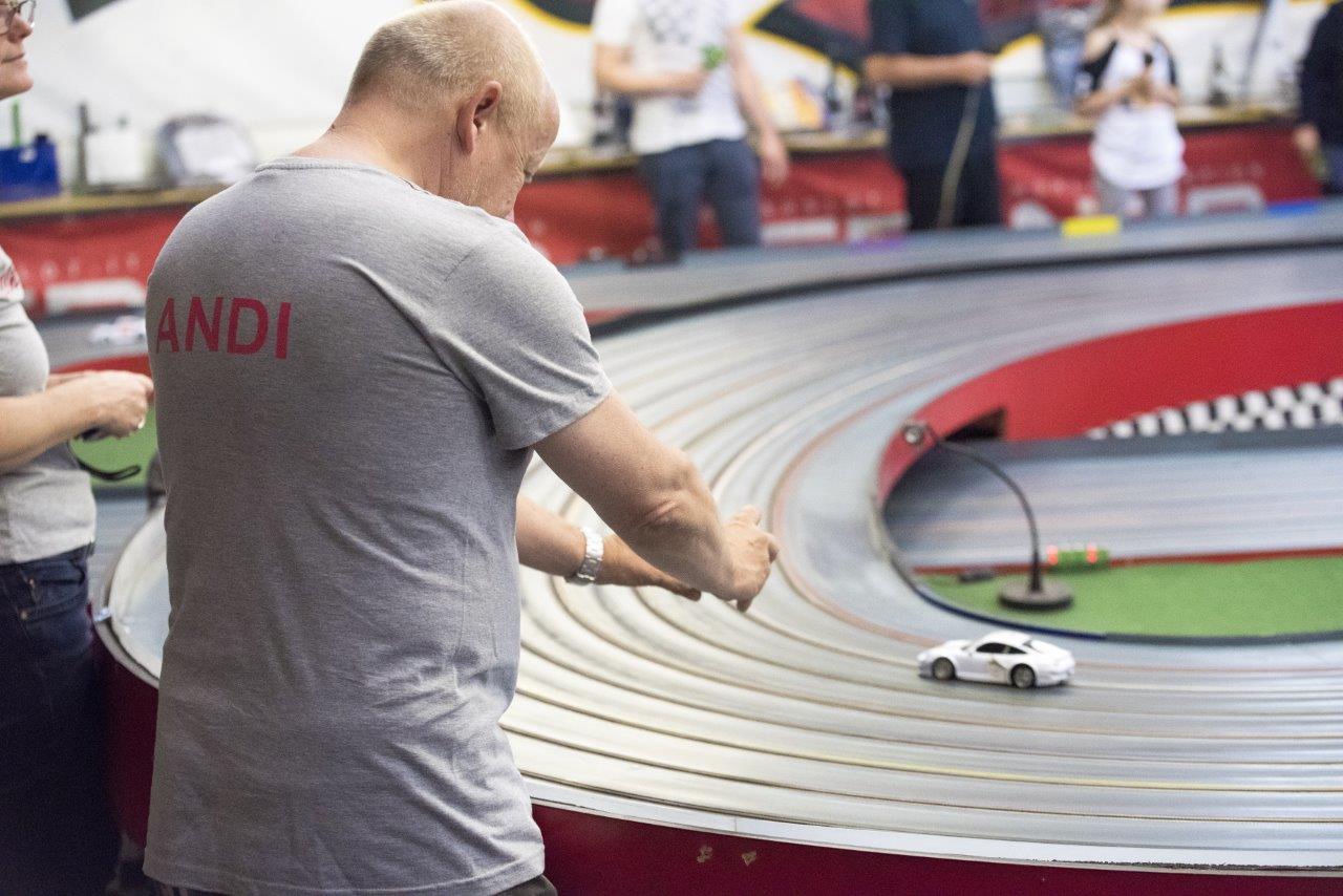 2018-06-15 UI Slot Car Rennen 282 @ Gerhartl-Sinzinger Dietmar.jpg