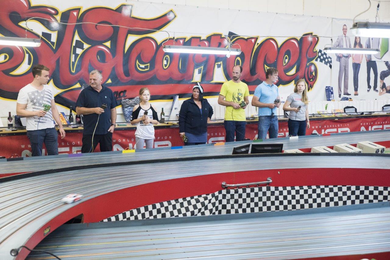 2018-06-15 UI Slot Car Rennen 294 @ Gerhartl-Sinzinger Dietmar.jpg