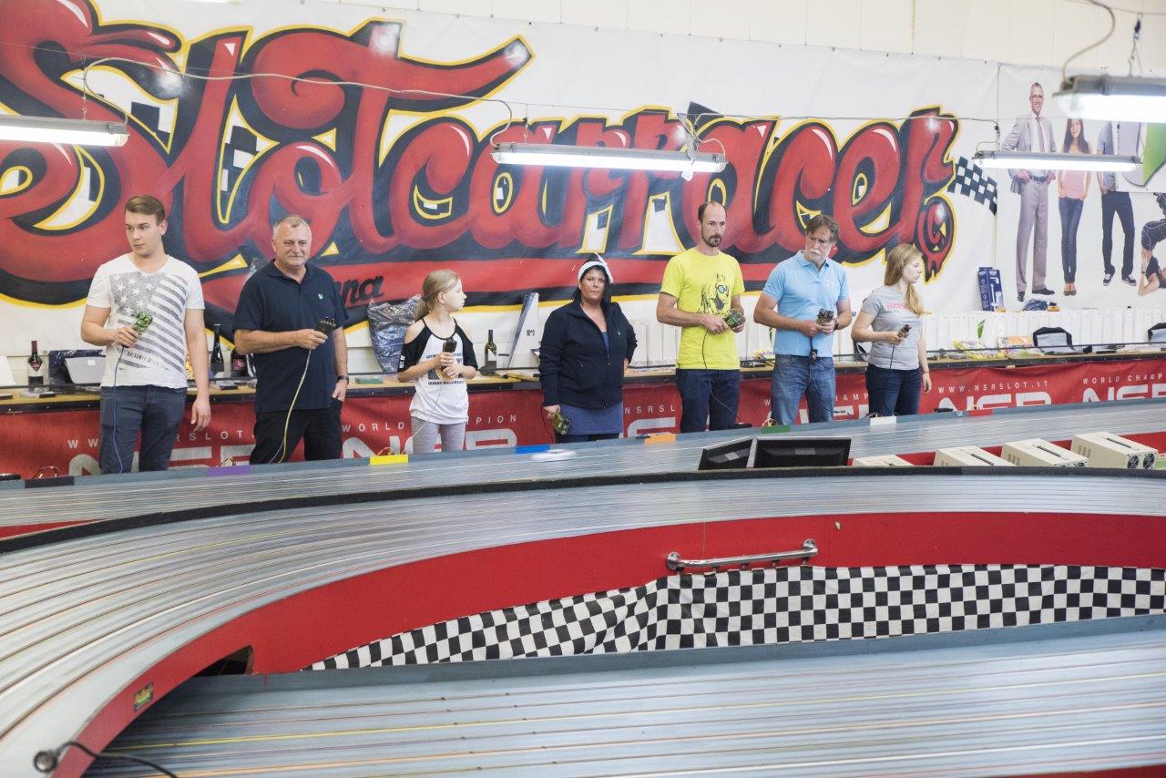 2018-06-15 UI Slot Car Rennen 295 @ Gerhartl-Sinzinger Dietmar.jpg