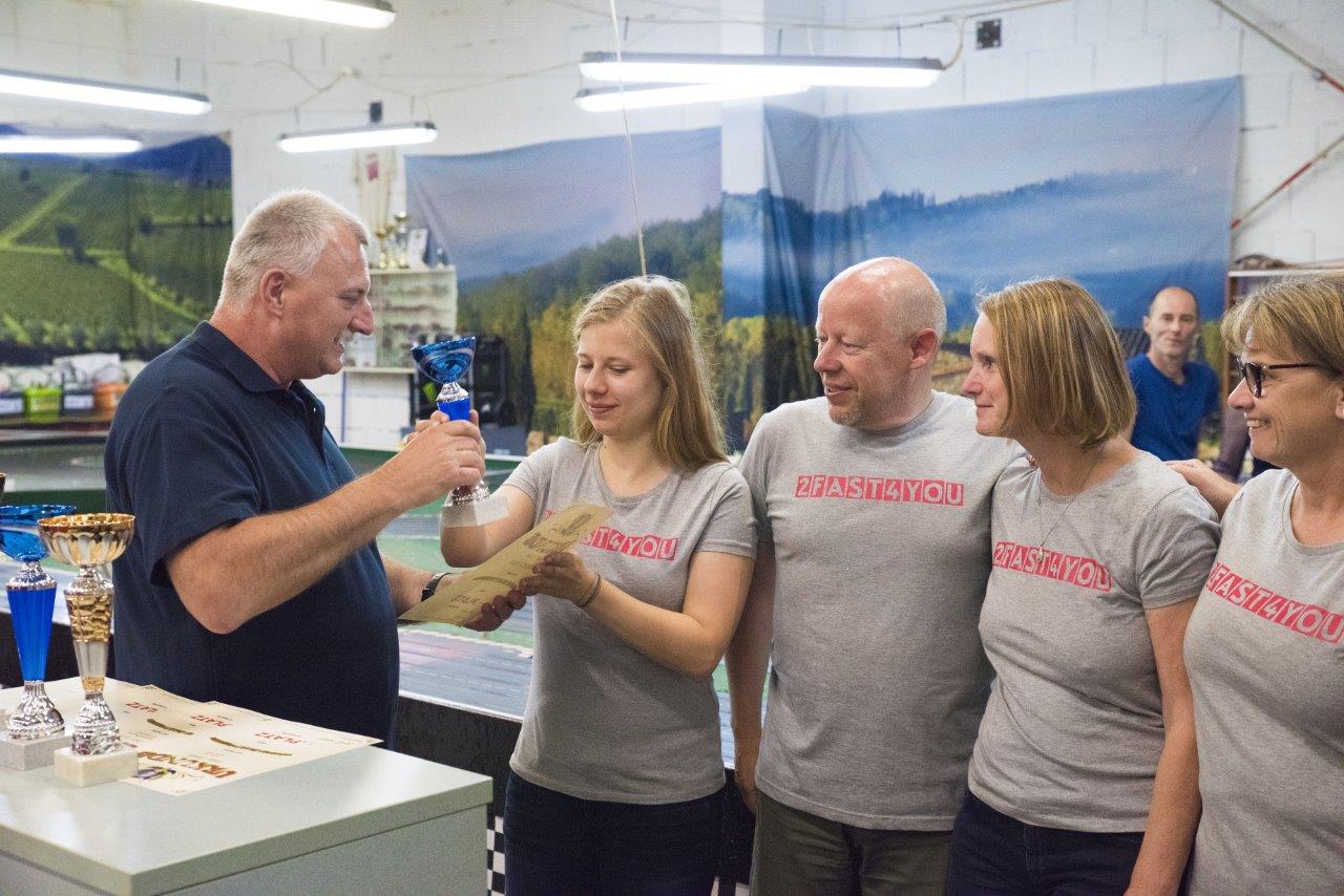 2018-06-15 UI Slot Car Rennen 359 @ Gerhartl-Sinzinger Dietmar.jpg