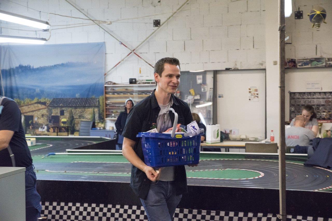 2018-06-15 UI Slot Car Rennen 398 @ Gerhartl-Sinzinger Dietmar.jpg